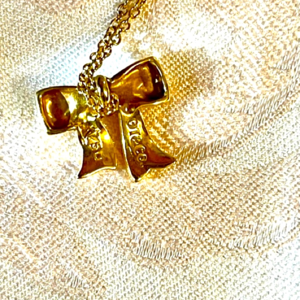 Tiffany and Co. 18K Diamond Engagement Ring & Diamond bow necklace BUNDLE - Picture 10 of 13